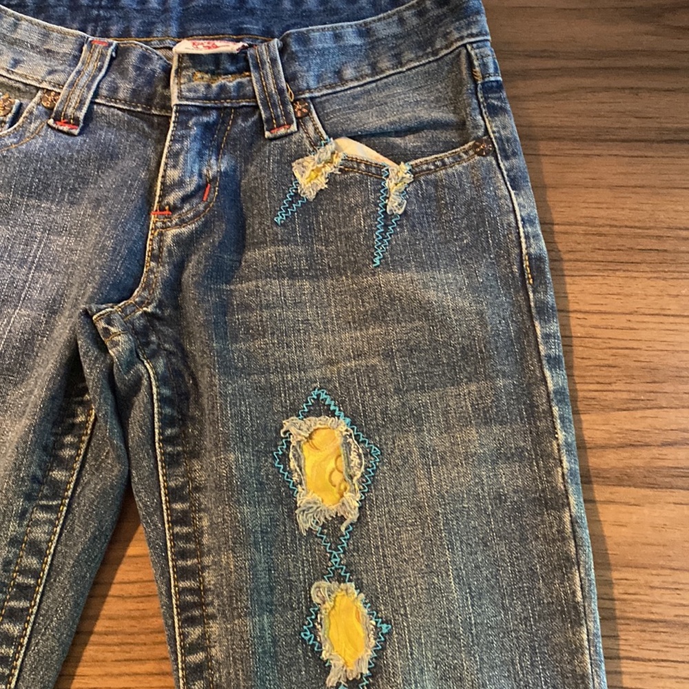 True Religion Womens Embroidered Jeans. New - Picture 3 of 6